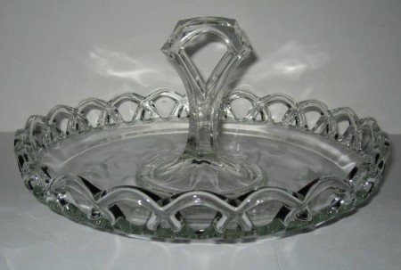 Co-Operative Flint #44 Lace-Edge Center Handled Server