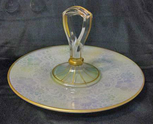 Westmoreland #1849 Center Handle Server