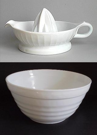 Hocking Vitrock Reamer & Bowl