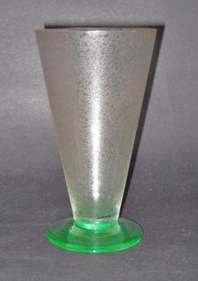 Tiffin #0275 Iced Decoration w/ Green Trim