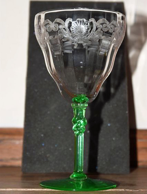 Bryce # 325 Bi-Color Stem w/ #390 "Scroll"  Etch