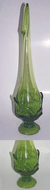 Viking #7601 Epic Leaf Vase
