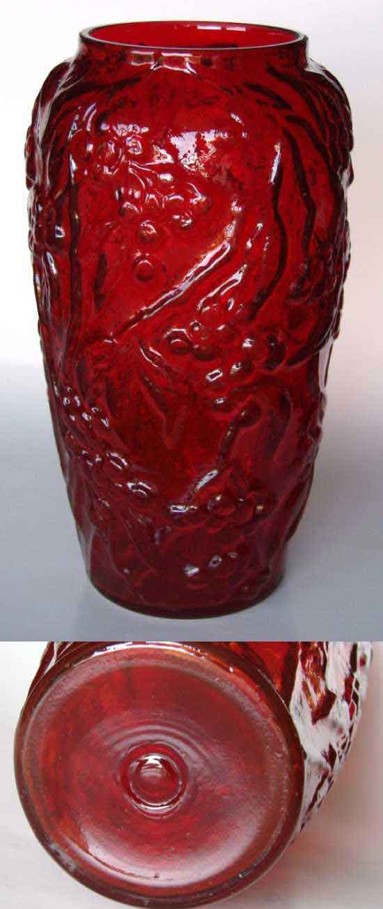 Consolidated #2786 Martelé Bittersweet Vase