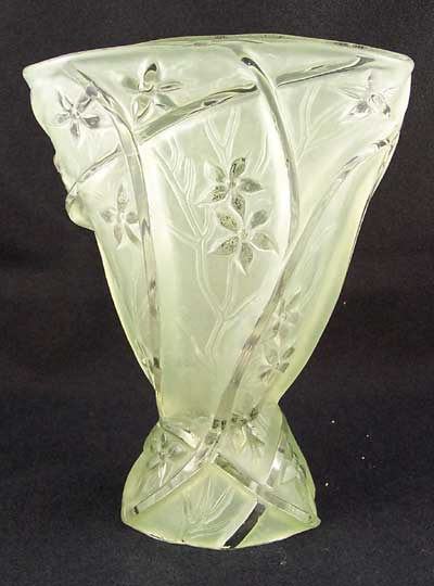 Consolidated # 702 Martele Vine  Fan Vase