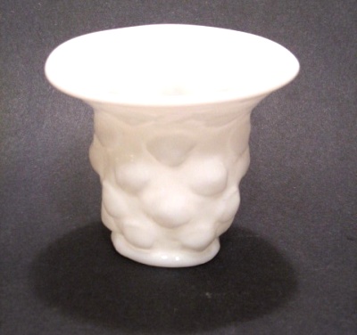 Consolidated #1154 Regent Sweet Pea Vase