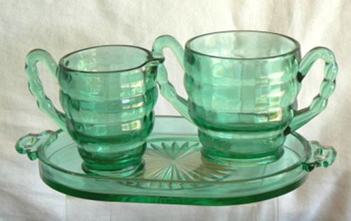 Co-Operative Flint # 557 Sturdy Line Creamer & Sugar w/ Tray