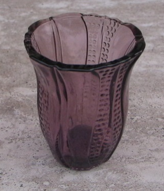 Dell Tulip Cigarette Holder