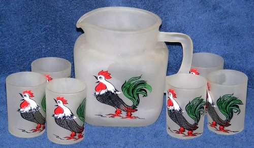 Hazel-Atlas Juice Set w/ Rooster Decoration