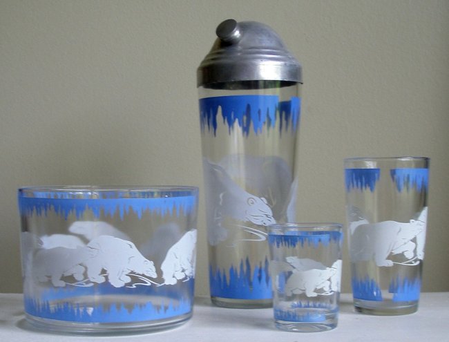Hazel-Atlas Polar Bear Bar Set