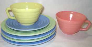Hazel-Atlas Moderntone Platonite Cups and Plates