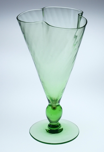 Huntington #  23 Clover Vase