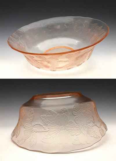 MacBeth-Evans Dogwood Large Berry Bowl