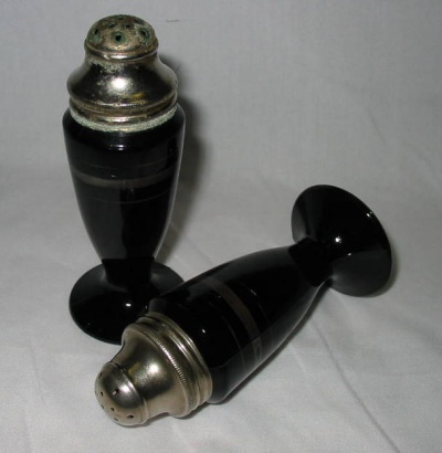 L. E. Smith # 505 Mount Pleasant Salt & Pepper Shakers