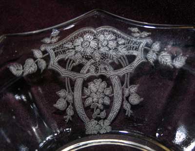Central #425 Wheeling Floral Etch