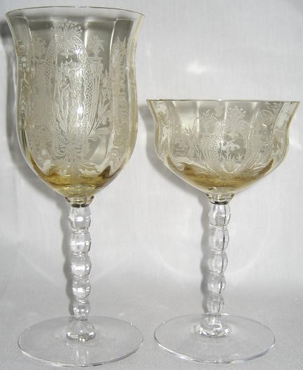 Tiffin #15063 Stem with La Fleure Etch