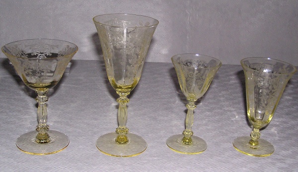 Cambridge #3130 Stems w/ Apple Blossom Etch