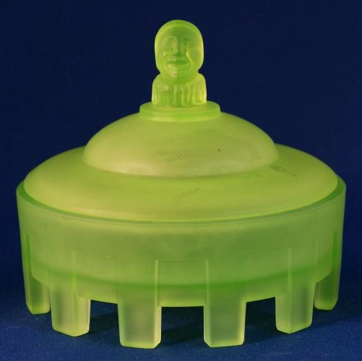 Taussaunt Court Jester Powder Box