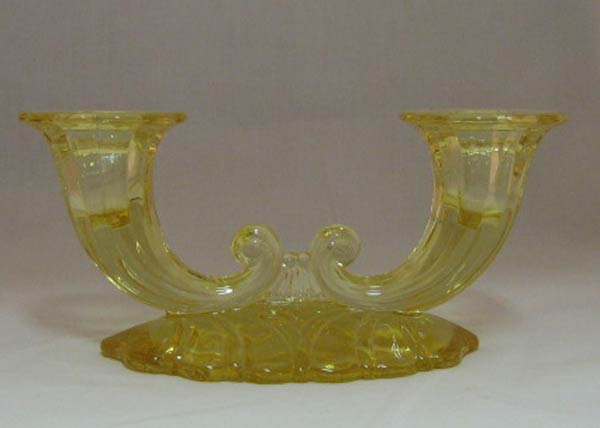 Heisey #1428 Warwick Duo Candleholder