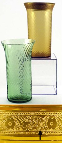 Unknown Spiral Optic Flat Tumblers with Unknown Minton Border