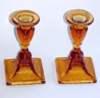 Cambridge # 624 Candlesticks w/ Cleo Etch