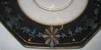 Wheeling D-127 Large Gold Daisy and Silver Urn