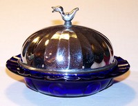 New Martinsville #  37 "Moondrops" or Georgian  Butter w/ Chrome Lid