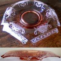 New Martinsville "Notched Hexagon" Rolled Edge Console Bowl