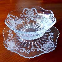 New Martinsville #  42/28 Radiance Mayonnaise w/ Liner