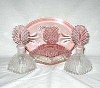 New Martinsville #  18/2 Vanity Set