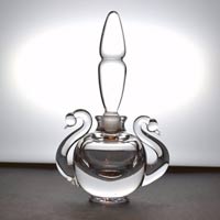 New Martinsville Swan Handled Perfume