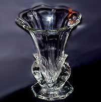 New Martinsville Dove Vase