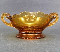 Cambridge #3500/ 55 Gadroon Handled Bowl