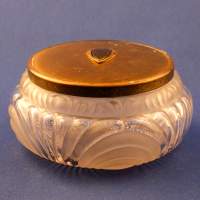Cambridge Caprice Powder Jar
