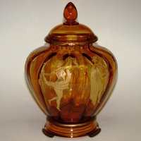 Cambridge # 510 Temple Jar w/ D 185 Gold Decoration