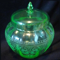 Cambridge # 507 Temple Jar w/ #704 Etch