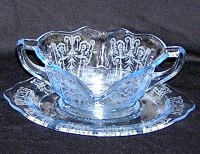 Cambridge # 917 Double Gravy Boat and Stand  w/ Cleo Etch