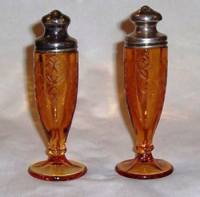 Cambridge # 395 Shakers w/ Appleblossom Etch