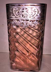 Cambridge # 726 Paris Spiral Optic Vase
