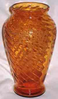 Cambridge Spiral Optic Vase with Cleo Etch