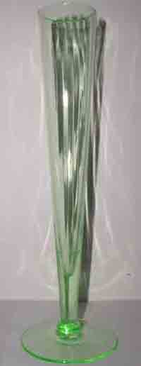 Cambridge # 274  Bud Vase