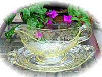 Cambridge #1091 Gravy and Liner Apple Blossom