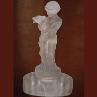 Cambridge # 848 Two-Kid Flower Holder w/ Oval Base