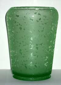 Fenton # 621  Ming Vase