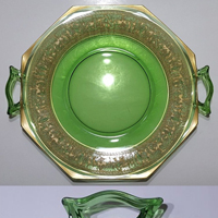 Heisey #1229 Octagon Plate w/ Unknown Etch