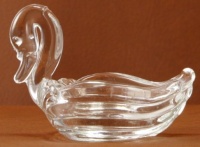 Heisey #1503 Crystolite Swan Nut Dish