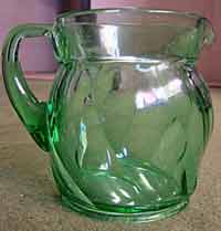 Heisey #1252 Twist Pitcher