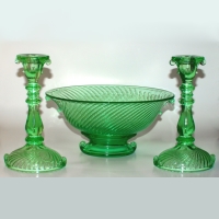 Imperial #3130/3 Twisted Optic Oval Console Set