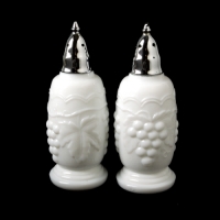 Imperial #   11 / 473 Vintage Salt & Pepper
