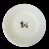 McKee Laurel Child's Plate with Scottie Decal