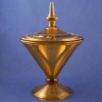 McKee #   4 Candy w/ Lid & Rose Decoration